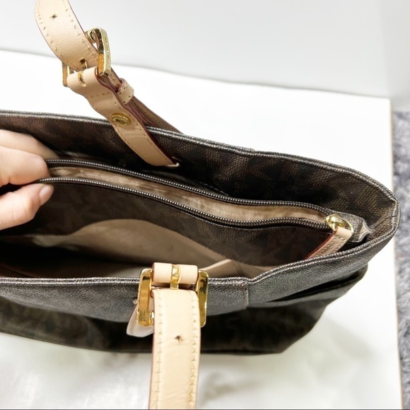Michael Kors Signature Jet Set Tote in Brown - Picture 12 of 12